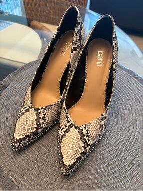 Bar III Black and White Snakeskin Pointed Toe Pumps…never worn